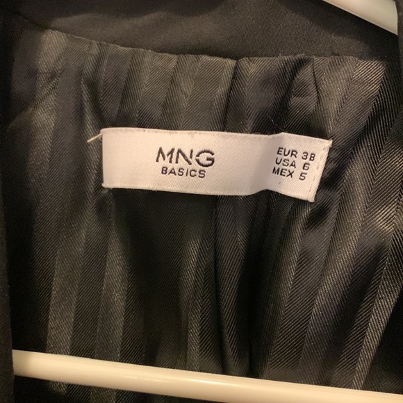 MANGO black blazer - Picture 2 of 2